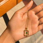 Leaflet Neckpiece