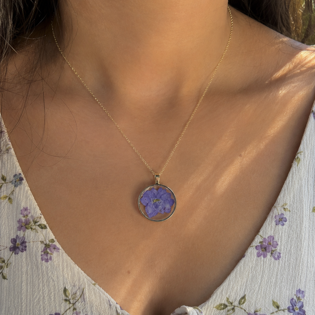 Haze Neckpiece