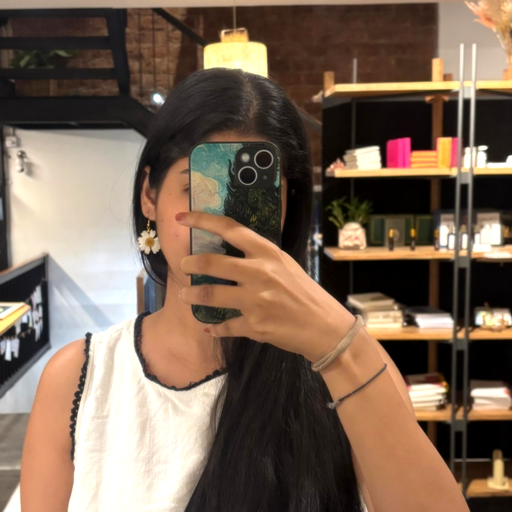 Sun-Kissed Daisy Earrings